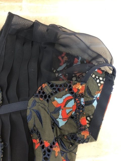 【中古】 sacai サカイ ノースリーブ プリーツ レース ベルト付 16-02609 ネイビー系 1 111432172 中古】 sacai サカイ ノースリーブ プリーツ レース ベルト付 16