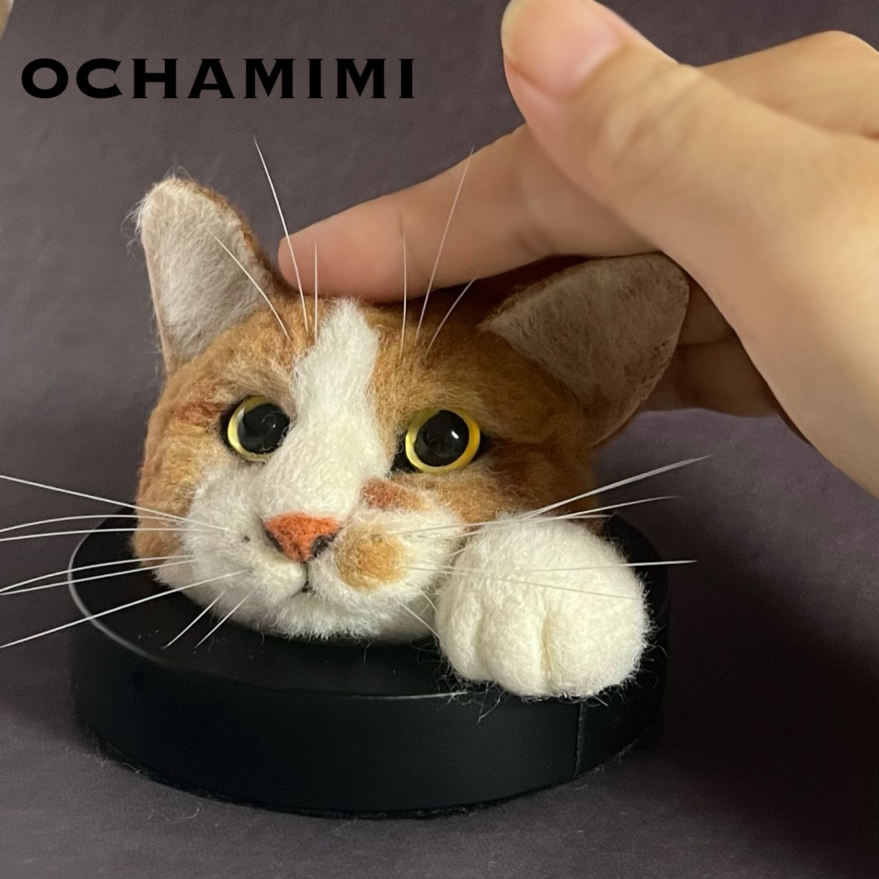 穴から覗くハチワレチャトラ 猫 ハンドメイド 羊毛フェルト ねこ ネコ ハチワレ リアル 置物 インテリア 癒し かわいい キャット cat 飾り -  メルカリ