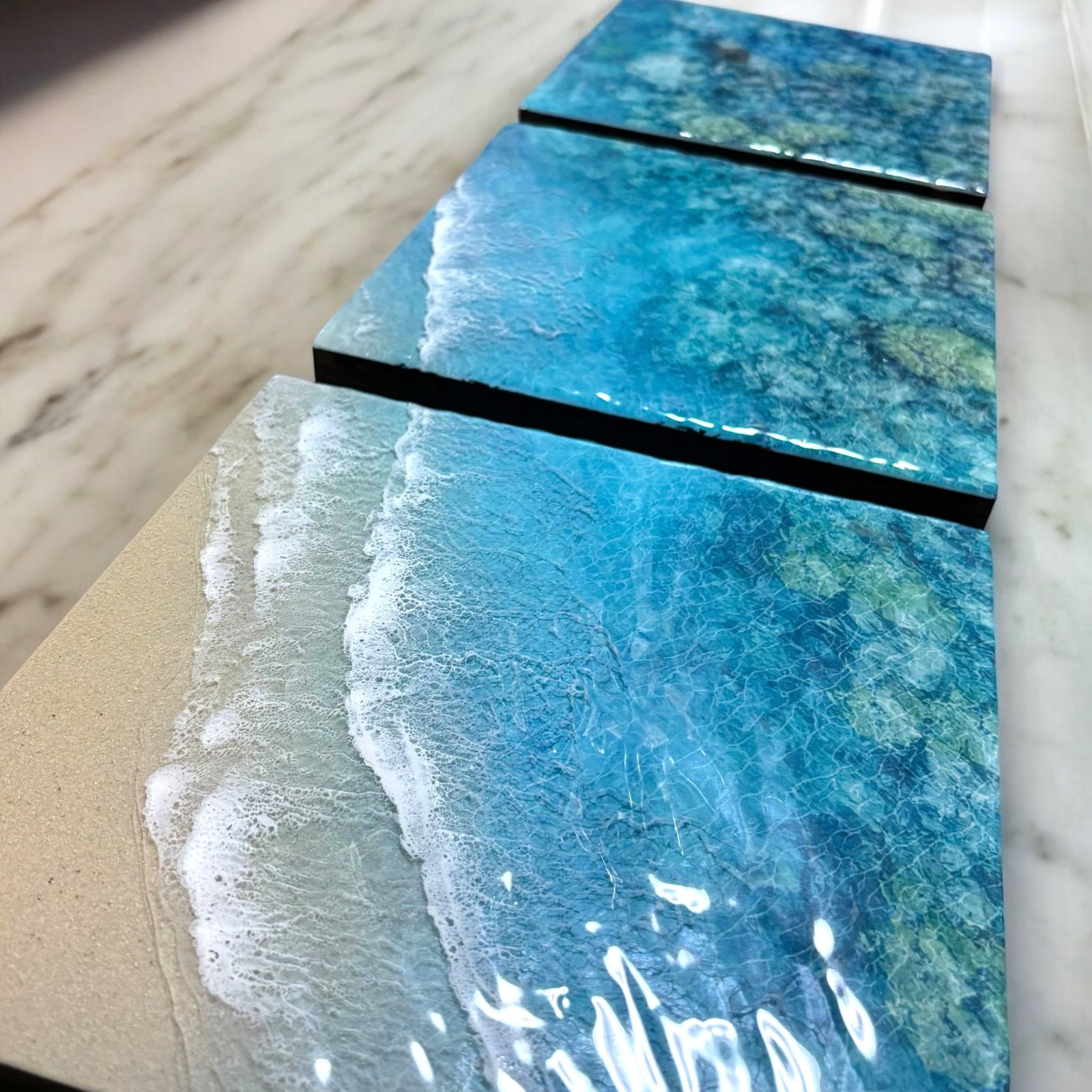 カメの親子3連ボード> N006 超立体 沖縄の海 レジンアートボード カメの親子3連ボード> N006 超立体 沖縄の海 レジンアートボード