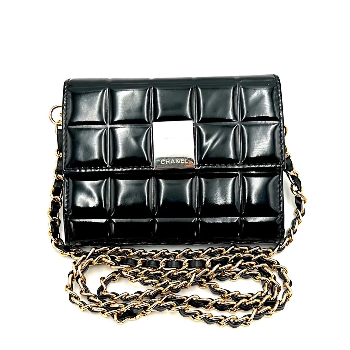 CHANELシャネルチョコバー三つ折り財布 チェーンショルダー エナメル  