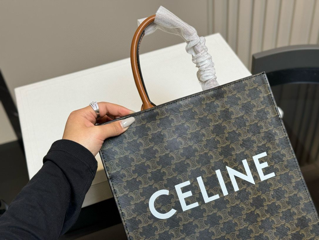 CELINE セリーヌ トートバッグ/VERTICAL レディース