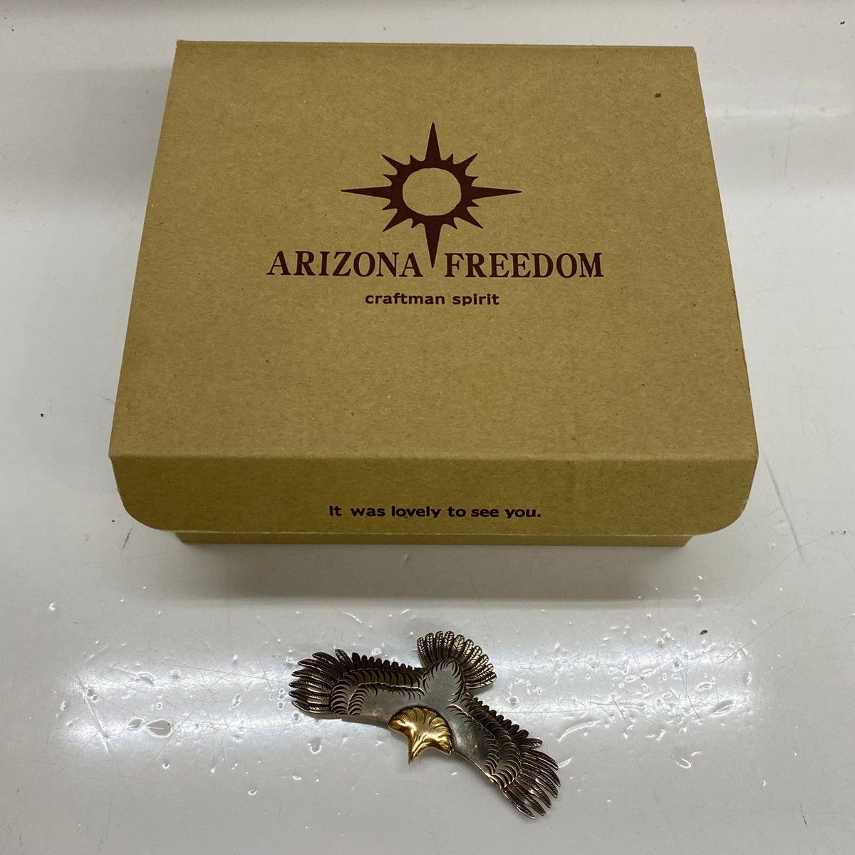 ARIZONA FREEDOM アリゾナフリーダム イーグルプレート ARIZONA FREEDOM (アリゾナフリーダム) 印台太陽神付き イーグル