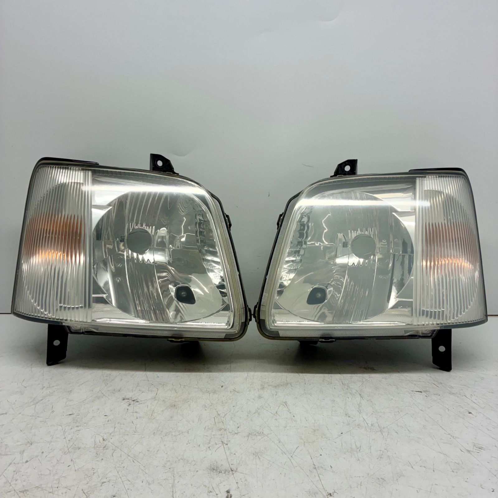 アルファード3限LED 右ヘッドランプユニット アルファード3限LED 右