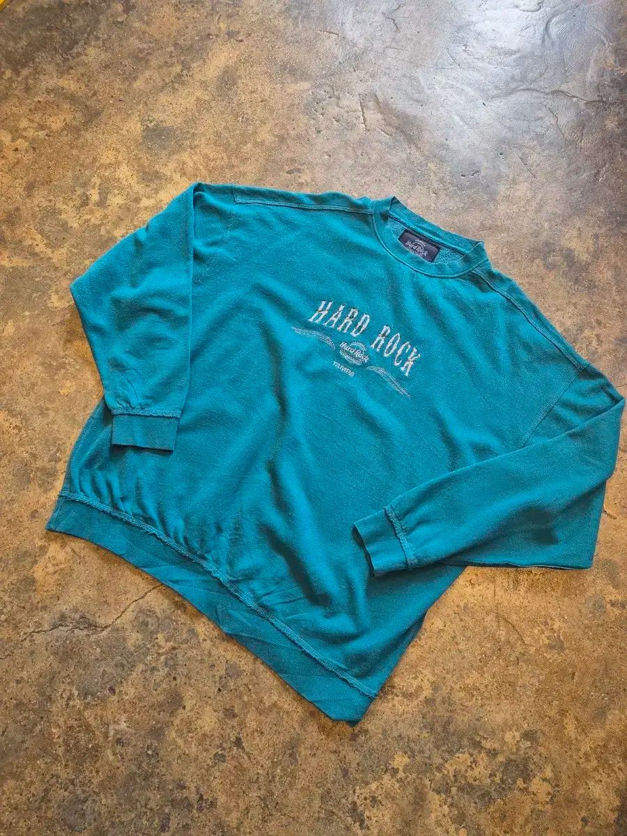 HardRock Cafe スウェットシャツ (トゥエクラ)
