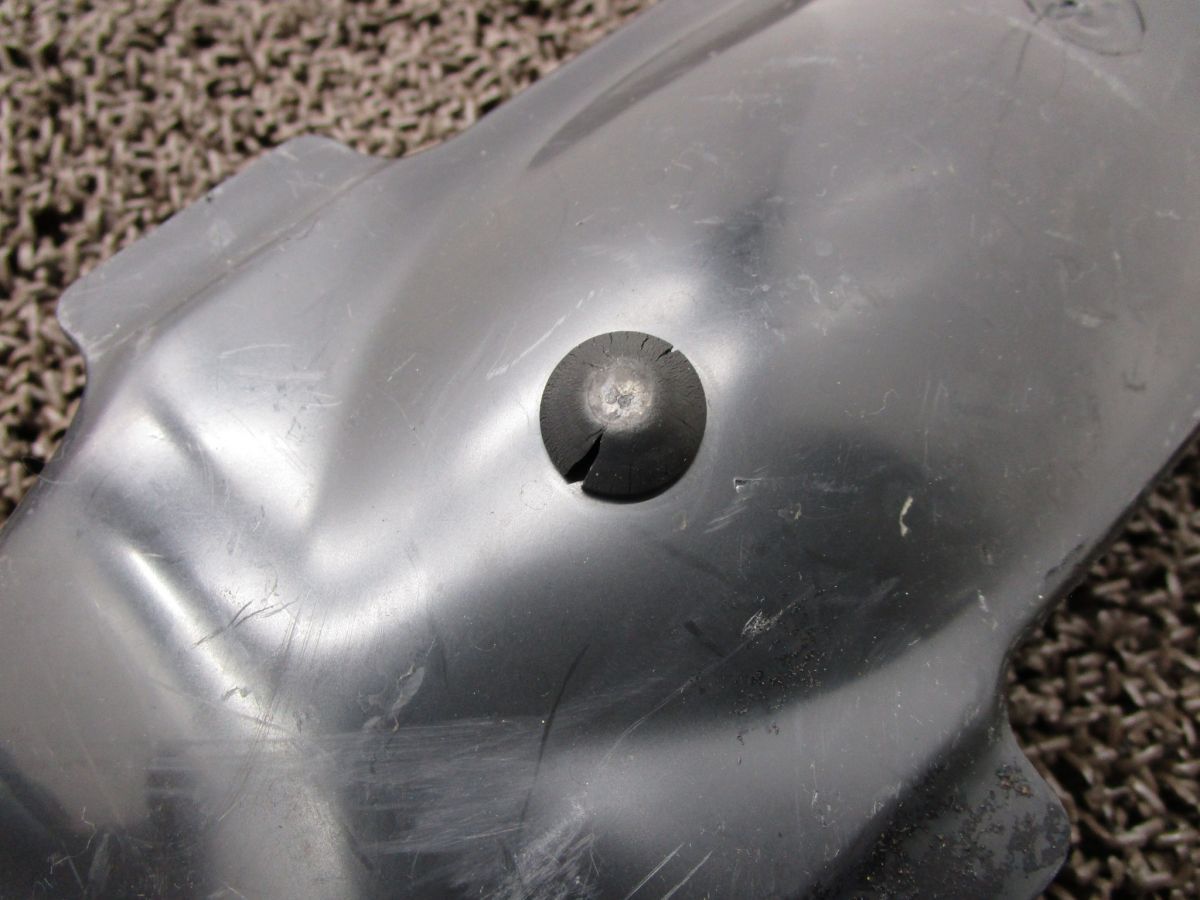 XE75 リアフェンダー