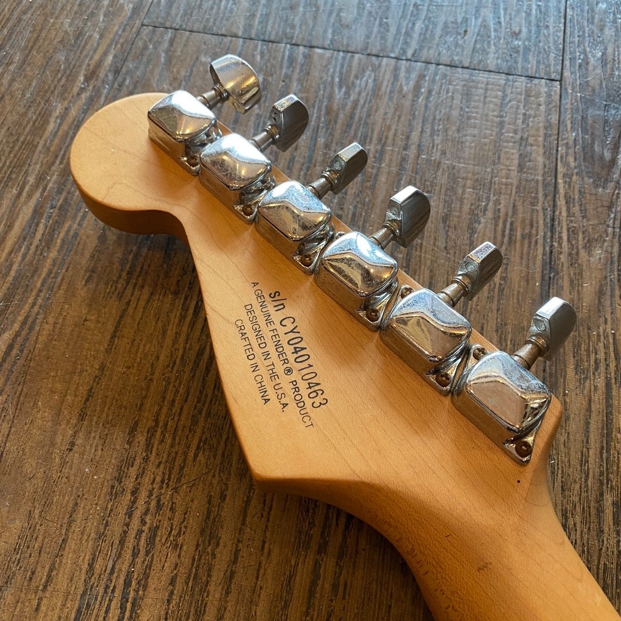 Squier by Fender Stratcaster Electric Guitar 2004年製