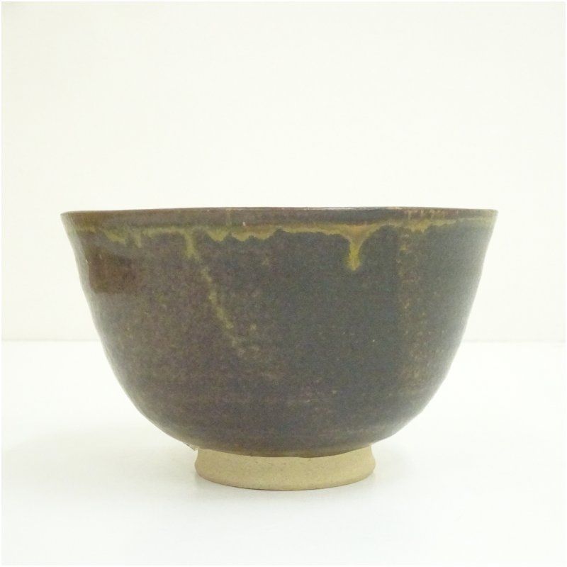 伊羅保　茶垸　抹茶茶碗　抹茶碗　茶道具　骨董品 御代窯造 伊羅保釉茶碗（共箱） 茶道 抹茶 おしゃれ 抹茶茶碗