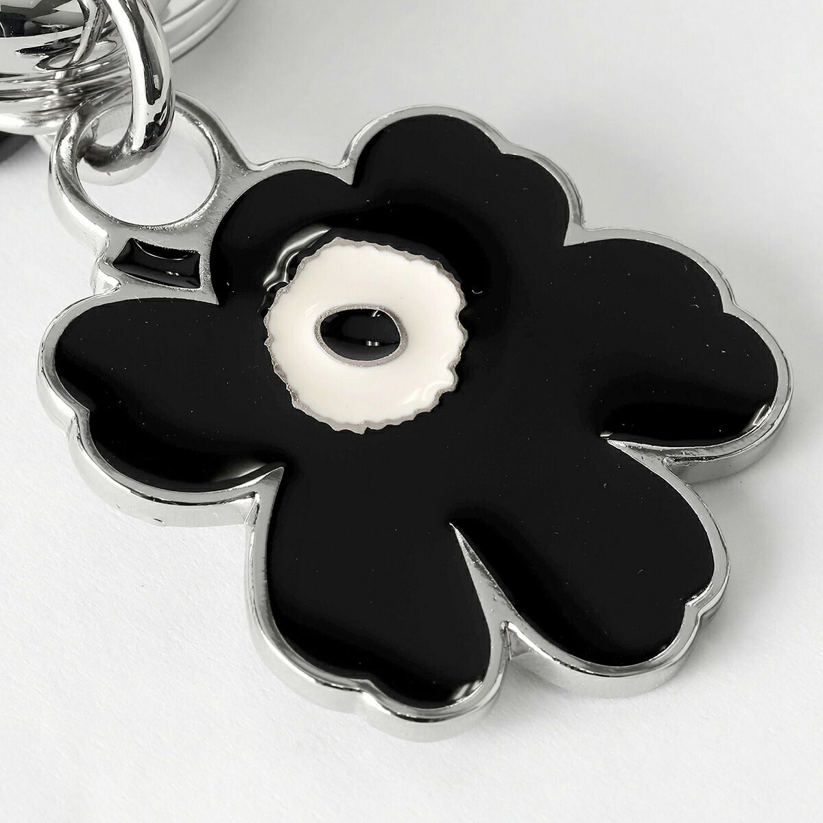 新品未使用　マリメッコ ウニッコ　キーホルダー　ブラック 新品 マリメッコ Marimekko キーホルダー プッルッス ウニッコ