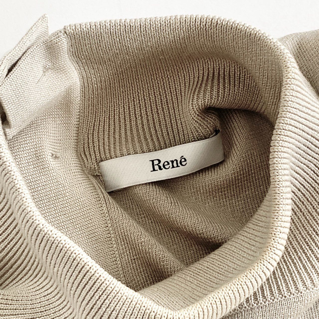 【美品】René ルネ　パール ノースリーブワンピース　ベージュ 楽天市場】Rene ルネ ノースリーブ パールニットワンピース