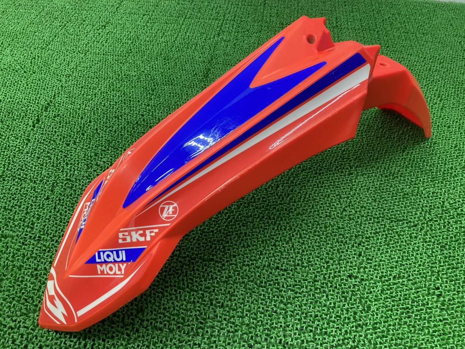 480RR フロントフェンダー 赤 037.43.009.00 BETA 純正 中古 バイク 部品 RaceEdition ベータ 割れ欠け無し 品薄 車検 Genuine 88 480RR フロントフェンダー 赤 037.43.009.00 BETA 純正 バイク 部品