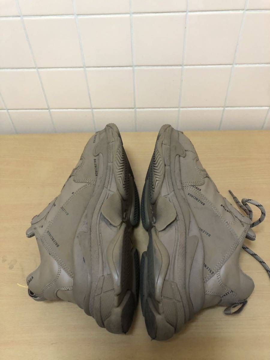 付属品なし BALENCIAGA バレンシアガ ALLOVER LOGO TRIPLE S オールオーバーロゴ トリプルS ダッドスニーカー  サイズ43 FK - メルカリ