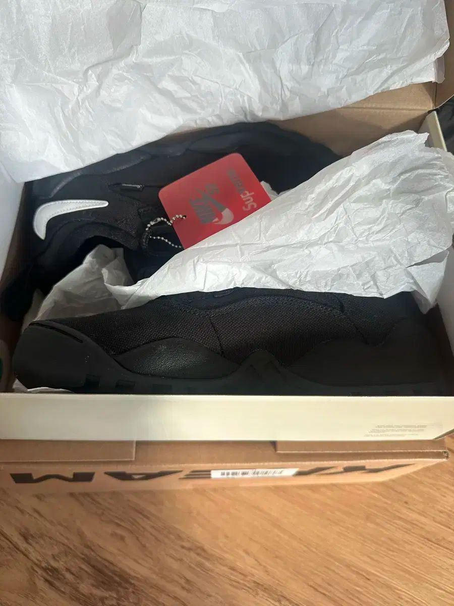 【雷市場（ポンジャン）商品韓国直送】 NIKE(ナイキ) Supreme(シュプリーム) ダーウィン・ロー 260 黒