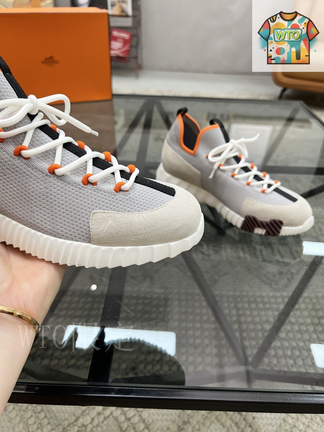 HERMES エルメス Bouncing スニーカー04 - メルカリ