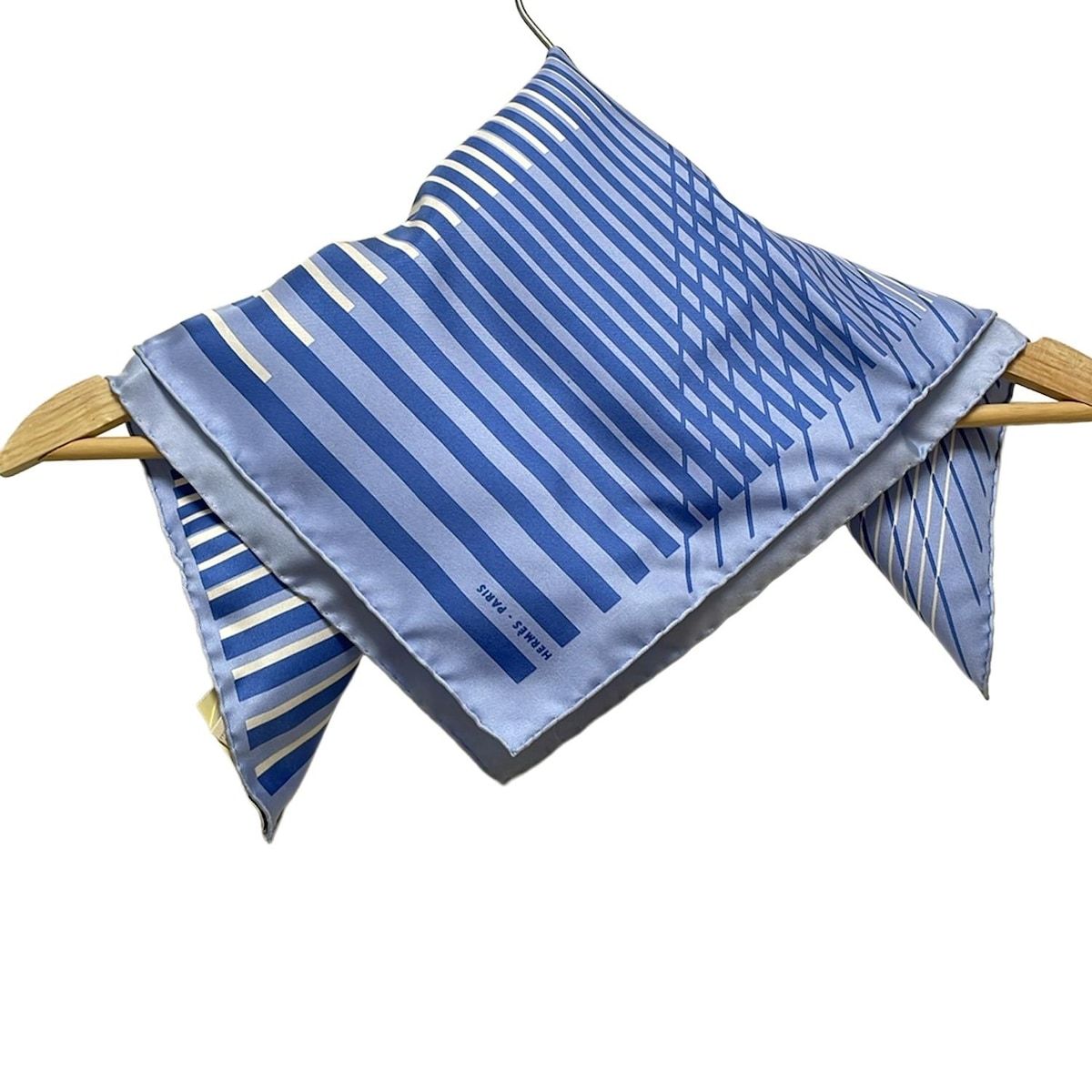 HERMES(エルメス) スカーフ新品同様 プチカレ ライトブルー×ブルー  