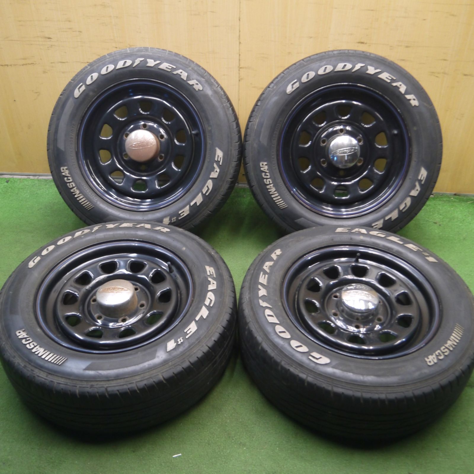 送料無料* 4本価格☆ハイエース 等 DAYTONA 215/65R16 グッドイヤー 