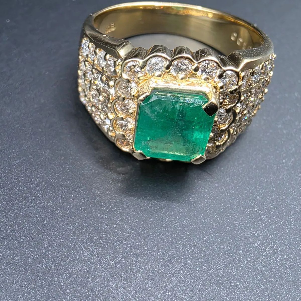 ダイヤ リング エメラルド ダイヤモンド K18 指輪 18金 オーバル 一粒