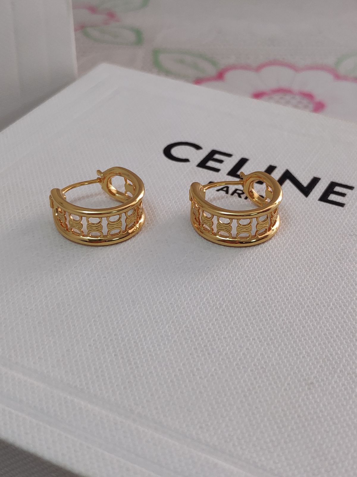 ?セリーヌ CELINE ピアス 金色 トリオンフ マルチフープ ピアス ◆レディース◆