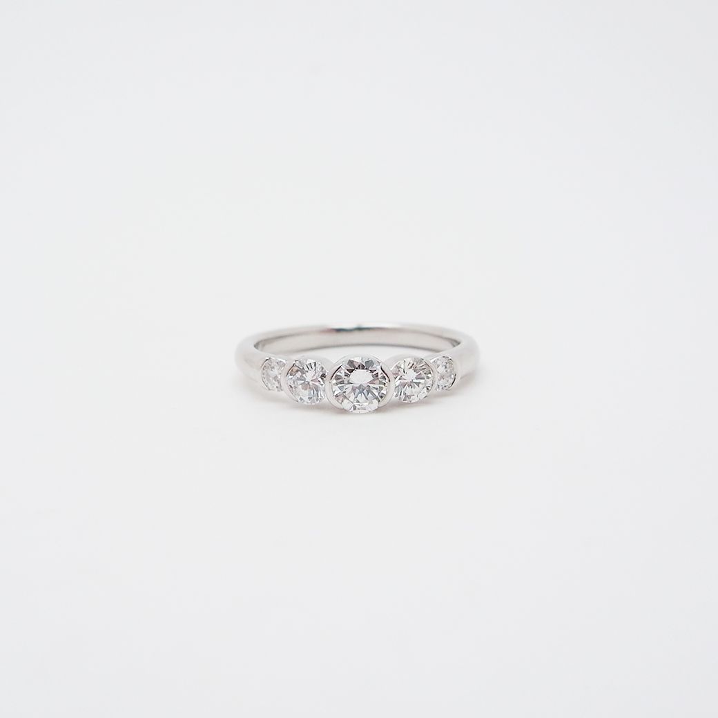 専用　モニッケンダム　Ptダイヤモンドリング　グラデーションリング モニッケンダム グラデーションライン リング ダイヤモンド 0.67