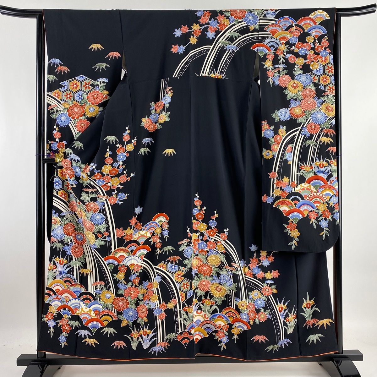 振袖 美品 名品 菊 青海波 黒 袷 身丈159cm 裄丈64cm M 正絹 【中古