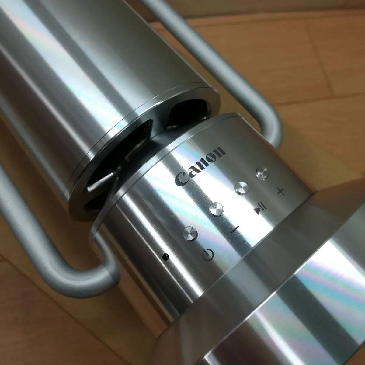 【未使用・開封品】albos Light & Speaker シルバー キヤノンのスピーカー albos Light&Speaker購入ページ