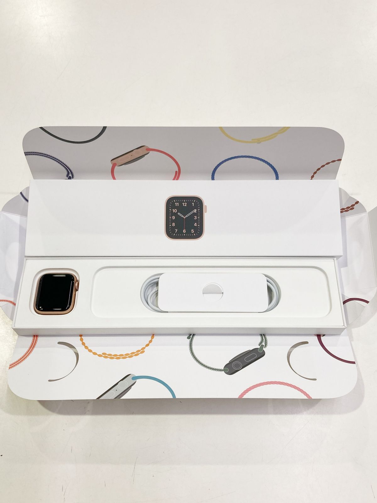 APPLE WATCH SE A2355 MYEJ2J|A アップルウォッチ 腕時計 40mm GPS Cellularモデル GOLD|PLIM ケーブル