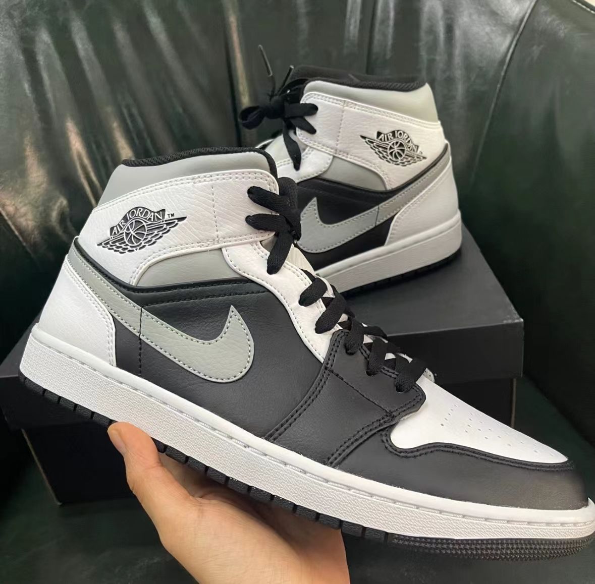 Nike ナイキ Air Jordan 1 aj1Mid " White Shadow " 554724-073 スニーカー 並行輸入品