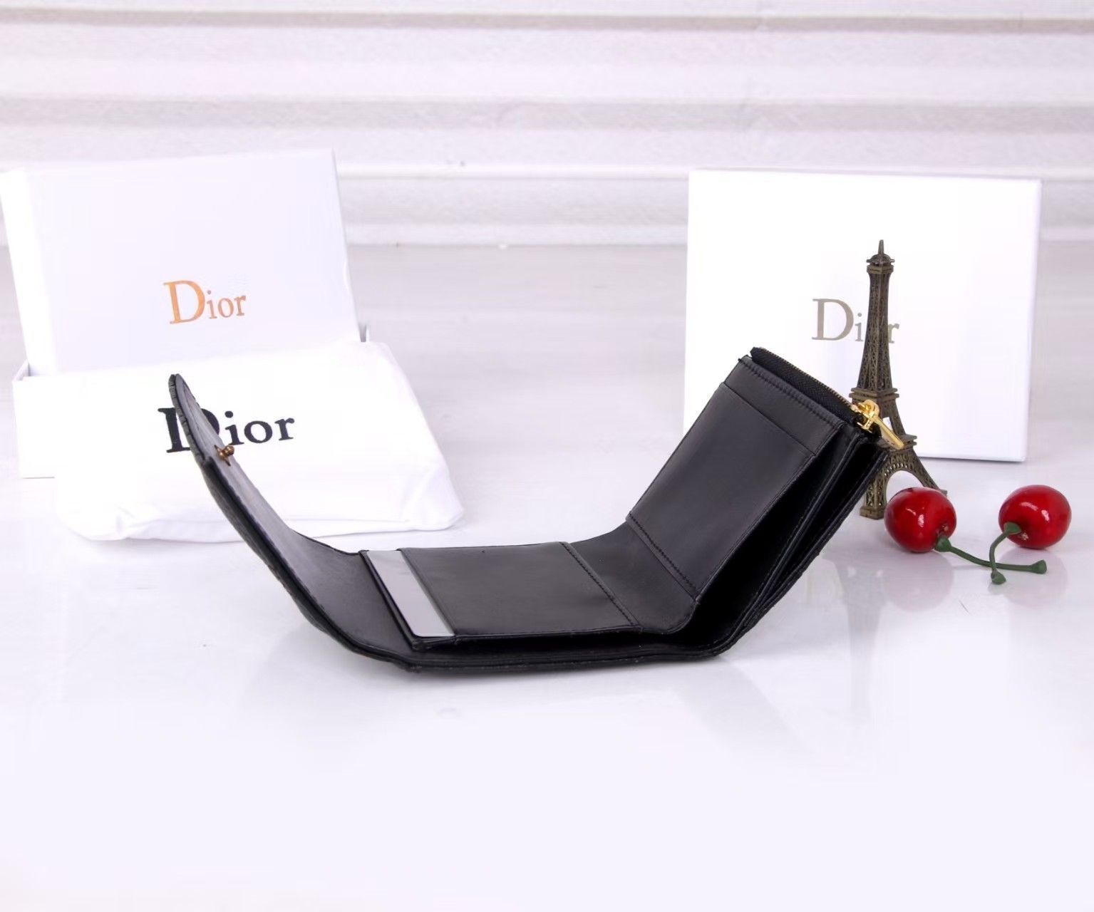新品未使用 DIOR 財布[本日特価|新品未使用品] - メルカリ