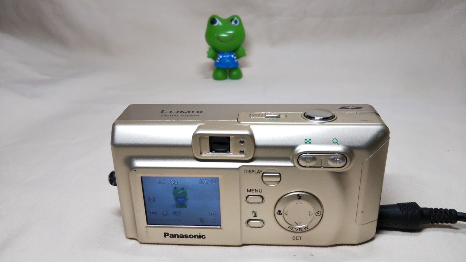 Panasonic DMC-F7 コンパクトデジタルカメラ DMC-F7 概要 - デジタルカメラ | LUMIX（ルミックス） ミラーレス一眼