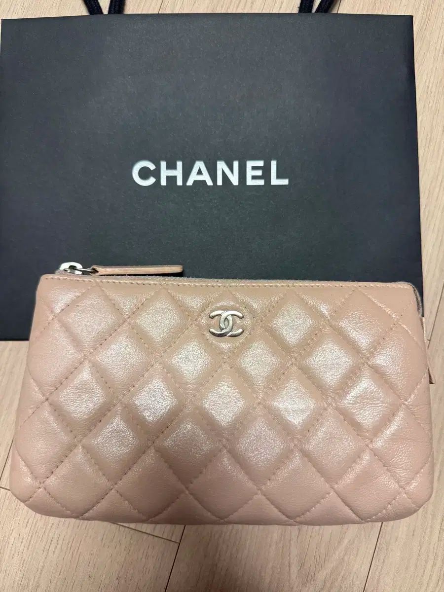 正規品 CHANEL シャネル ポーチ 21番台