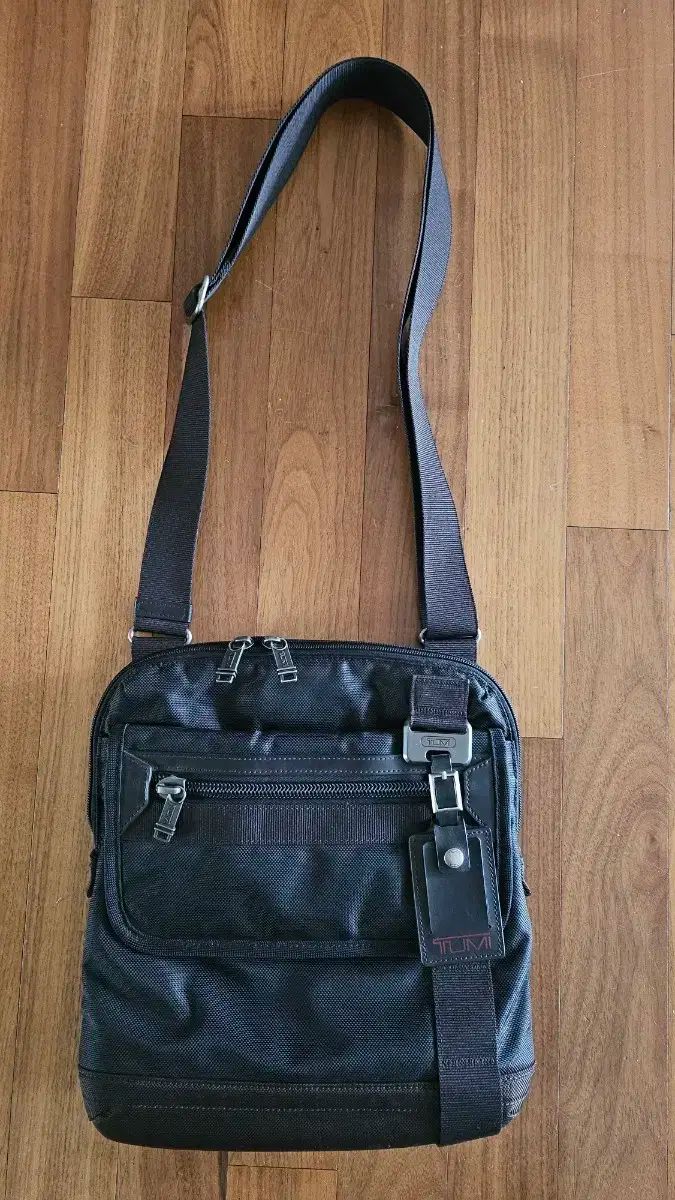 Tumi トゥミ クロスバッグ メッセンジャーバッグ