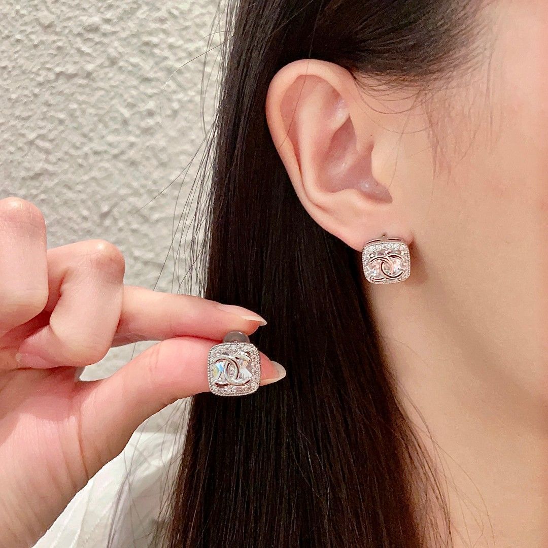 CHANEL ヴィンテージ　イヤリング 今日特価】CHANEL ヴィンテージ イヤリング - メルカリ