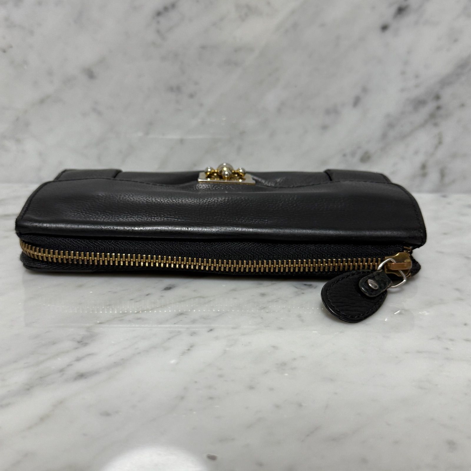 Chloe クロエ 長財布 ラウンドファスナー ジップ ターンロック 本革 