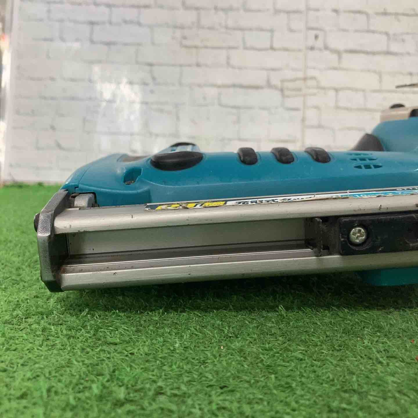 中古Bランク】☆マキタ(makita) RT線専用コードレスタッカー ST110DZ 