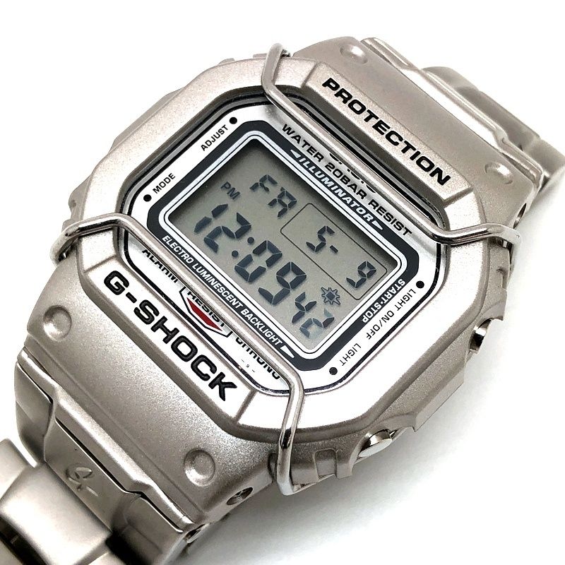 【美品】G-SHOCK DW-5000D-8 スクリューバック　シルバー G-SHOCK DW-5000D-8 スクリューバック シルバー G-SHOCK メタルバンド
