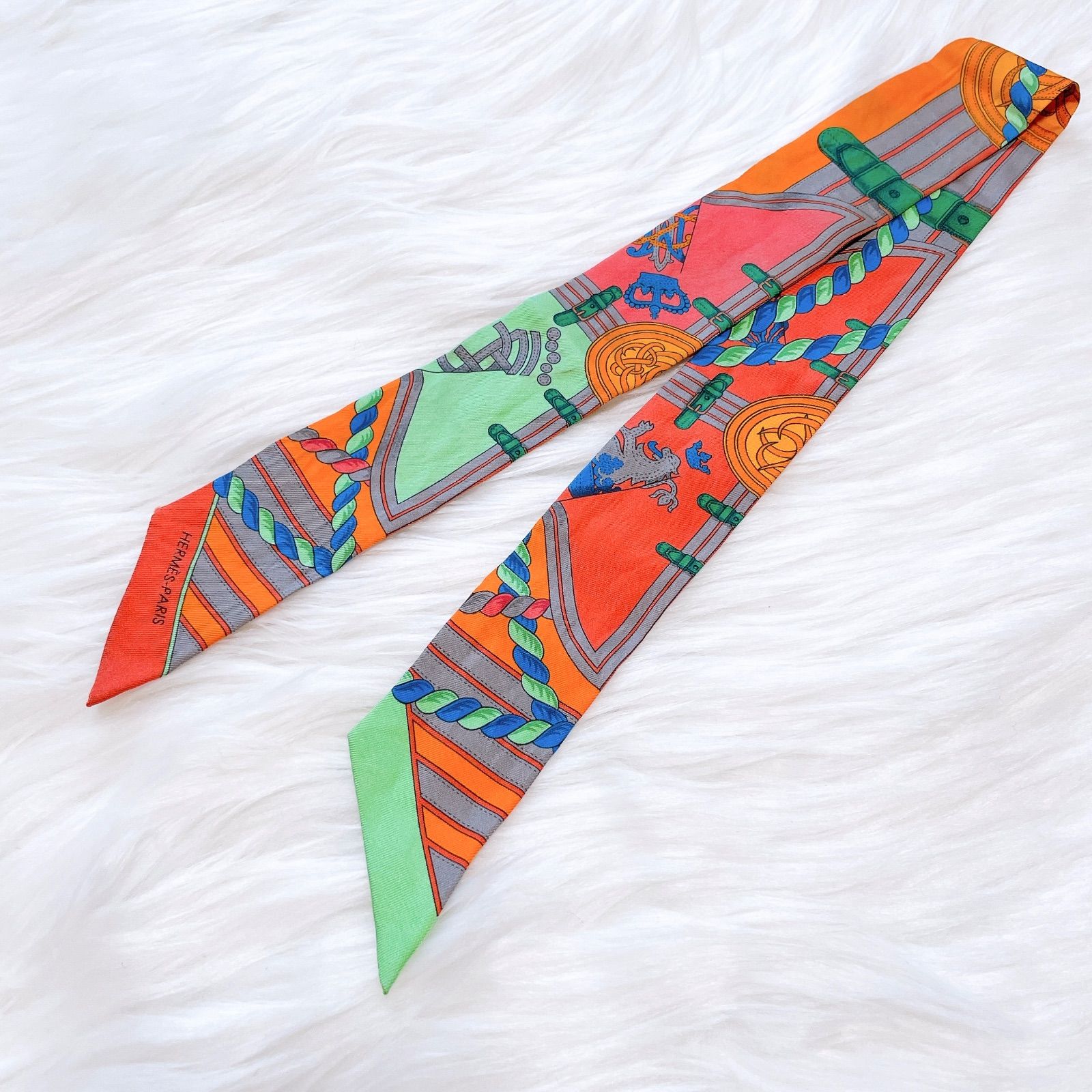 ⭐️希少⭐️HERMES ツイリー リボンスカーフ 馬の礼装 タグ オレンジ系 ⭐️希少⭐️HERMES ツイリー リボンスカーフ 馬の礼装 タグ オレンジ