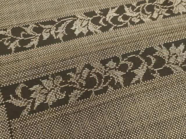 平和屋着物○本場大島紬 9マルキ 古代染色純泥染 横段花唐草文