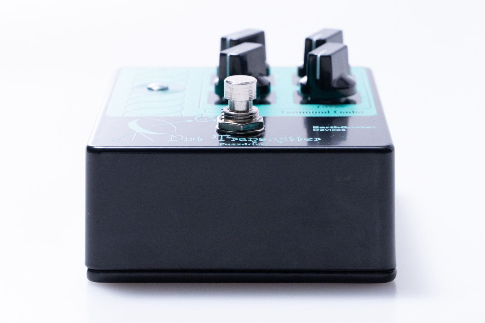 新品未使用 EarthQuaker Devices DTF 箱/付属品付き used】EarthQuaker Devices / Dirt Transmitter【GIB横浜】 - メルカリ