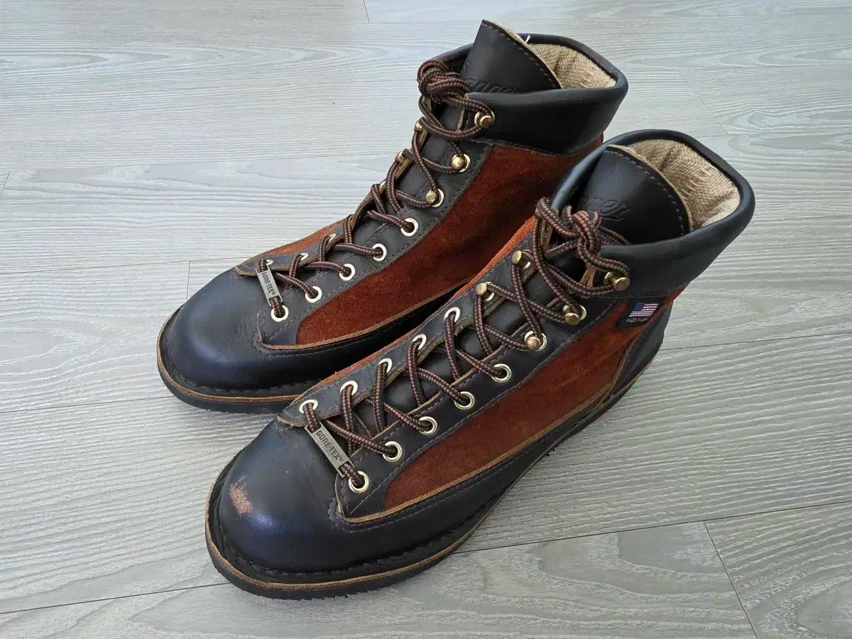 ダナー(Danner) ライト ラブジョイ マウンテン ブーツ ダナーライト