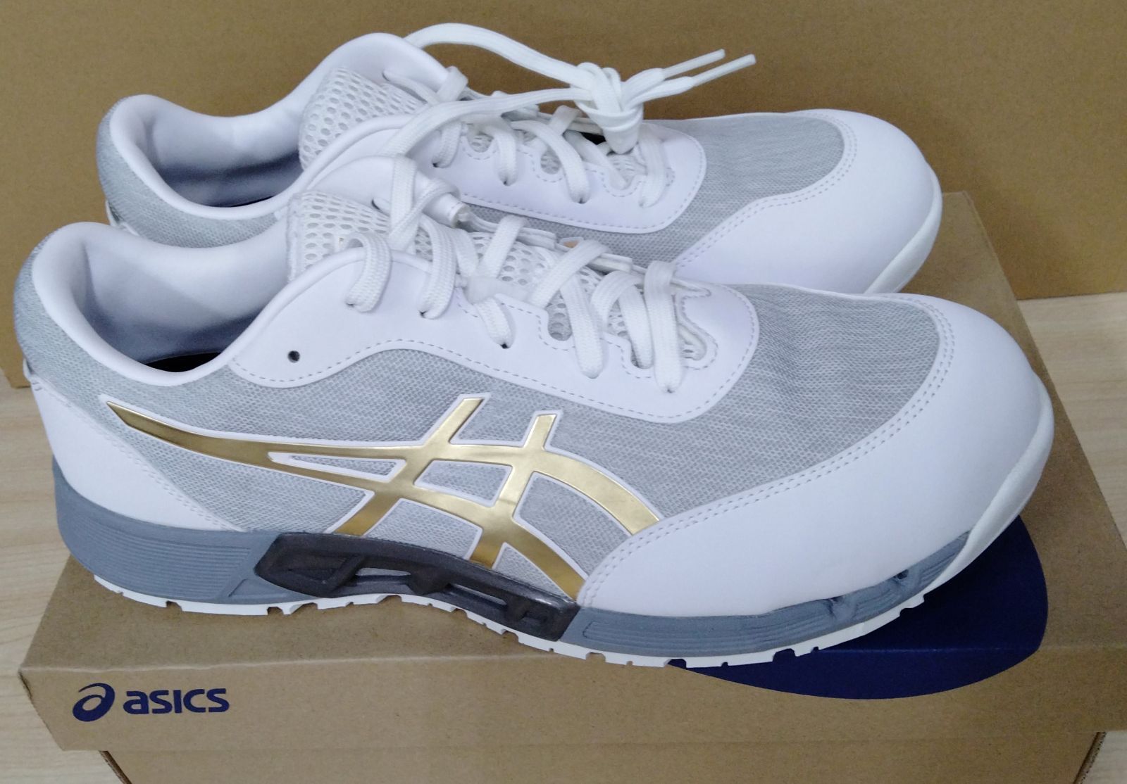 アシックス 安全靴 作業靴 ウィンジョブ CP212 AC JSAA A種先芯 ホワイト ピュアゴールド 27.5 cm 耐滑ソール fuzeGEL搭載 メンズ