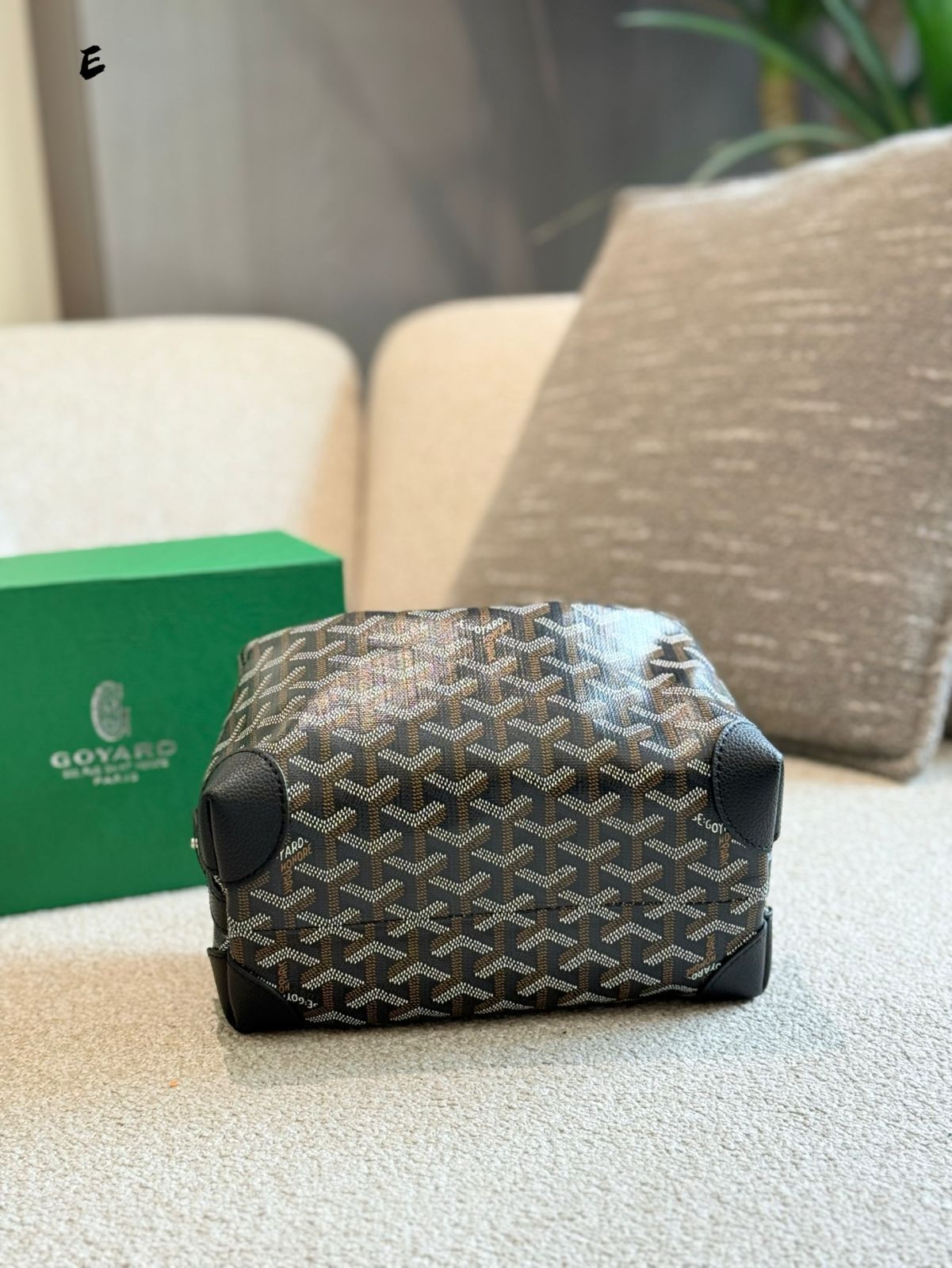 今日 Goyard ジュヴェンス トイレトバッグ 26cm ?新背法解禁 オリジナルハンドル付き?送料無料 WWW_OLIVIERBERNSTEIN_COM