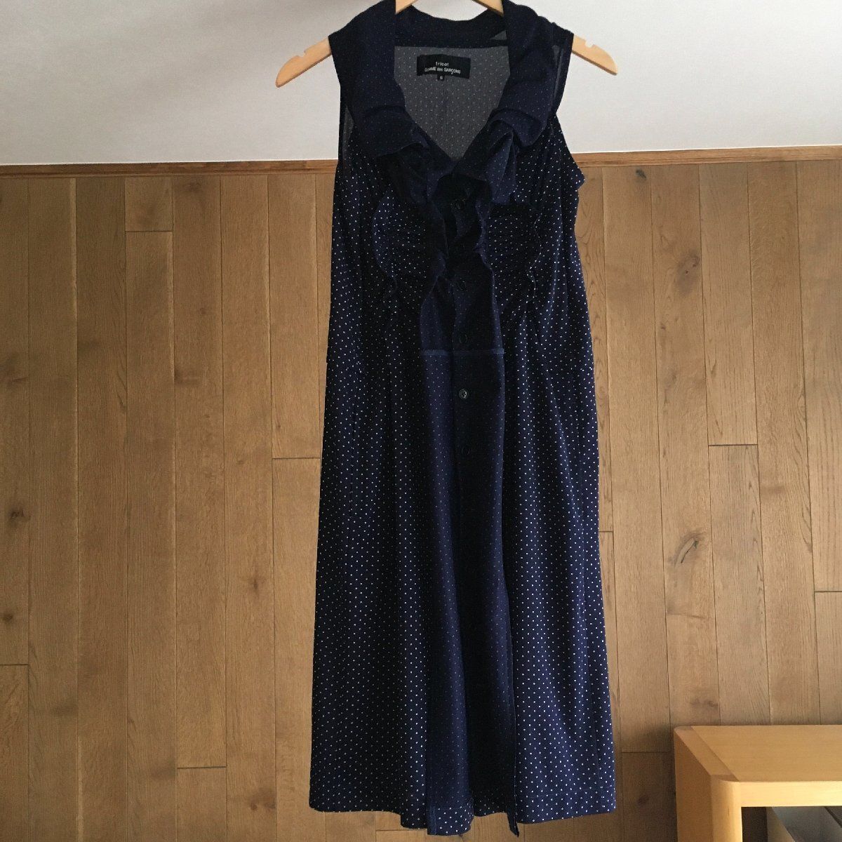 日本製未使用AKIRANAKA バーガンディ 半袖ワンピース AKIRANAKA (Women