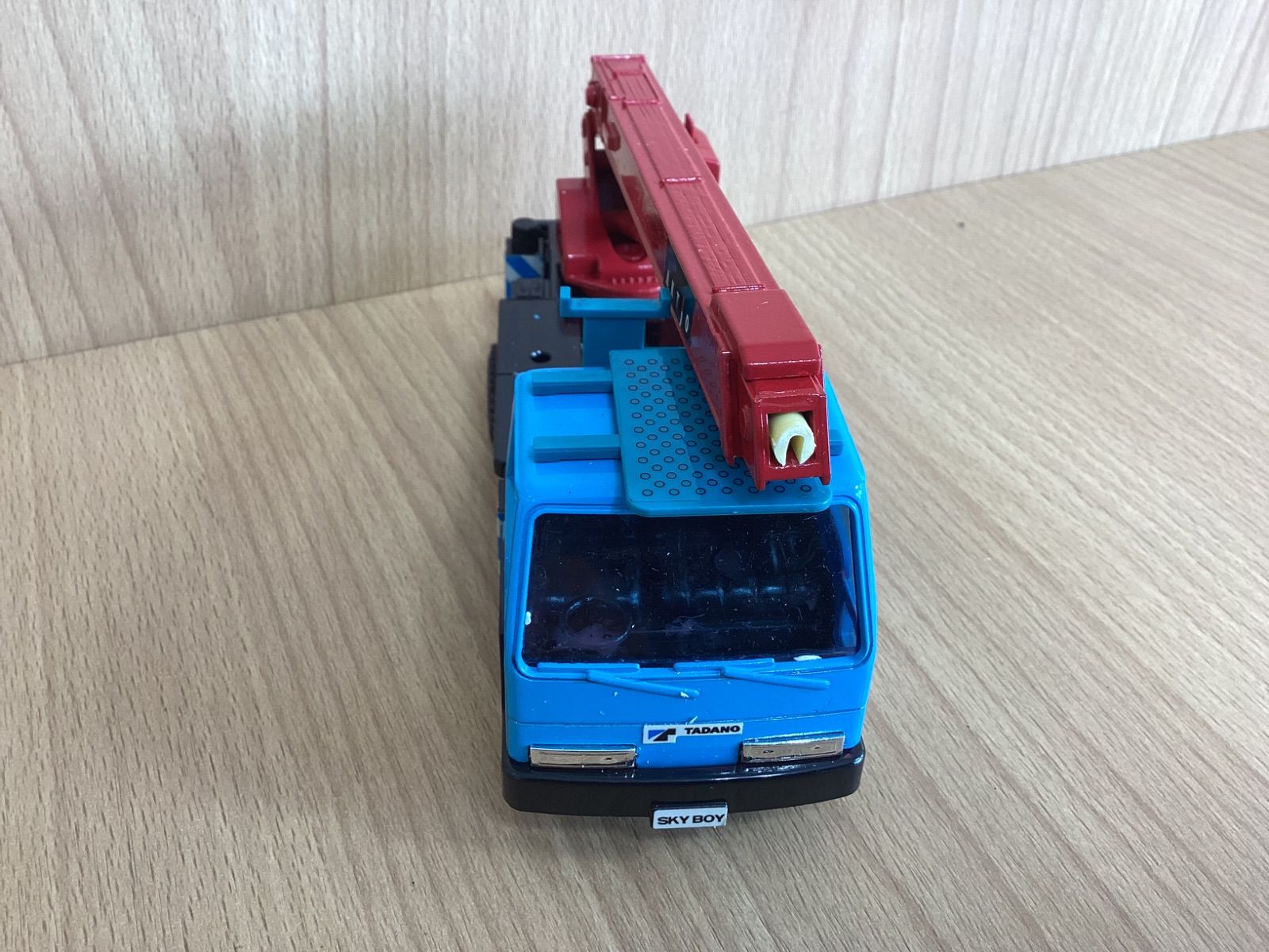 タダノ　スカイボーイ　ミニカー　箱付き　SKY BOY Amazon.co.jp: タダノ 高所作業車 ミニチュア【 TADANO SKY BOY