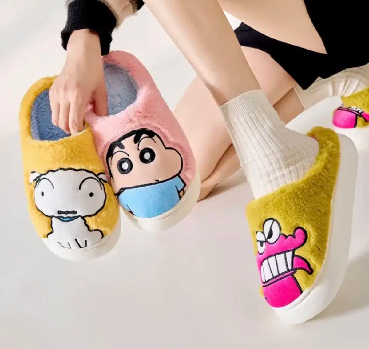 クレヨンしんちゃん ウール製室内靴 245 ( 3 ベル)