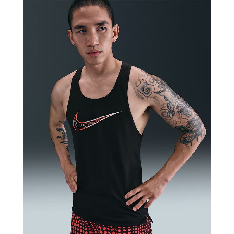 新品 ナイキ NIKE エアロスイフト ランニングタンクトップ 黒 総柄 M エアロ スイフト ナイキ タンクトップ ランニング ナイキ Nike