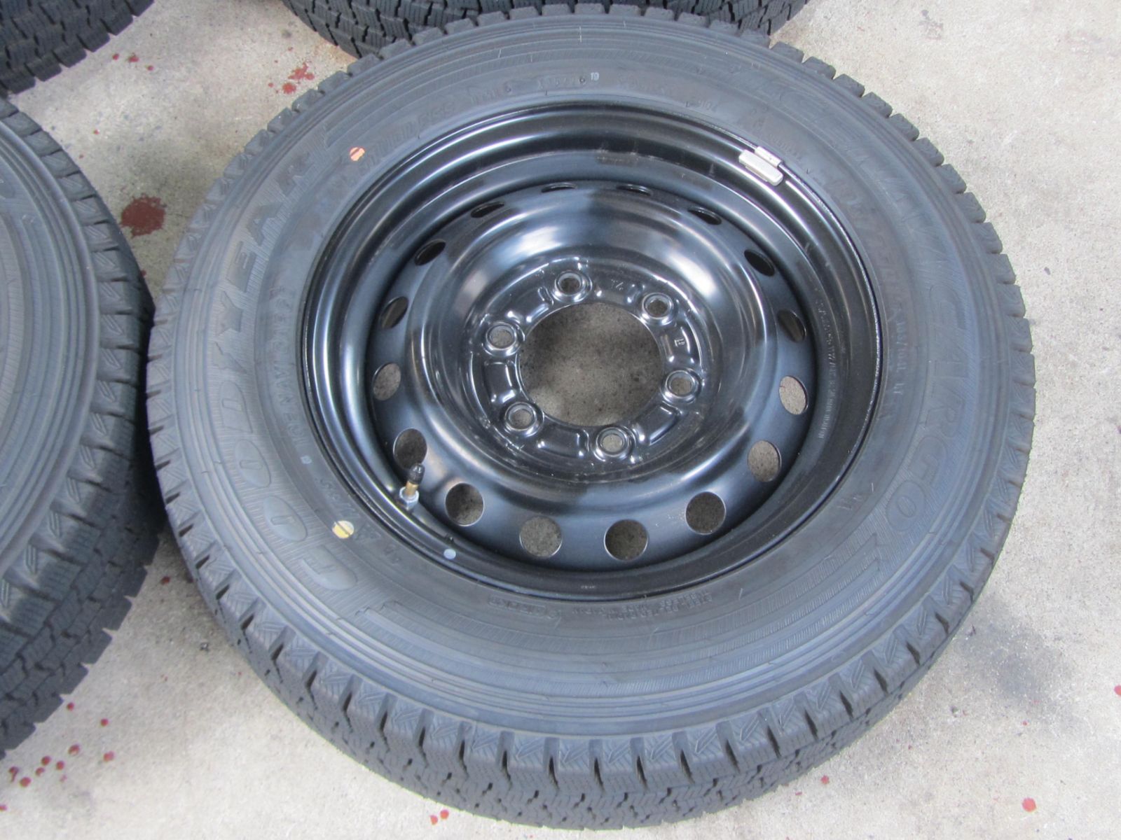 ハイエース 185|75R15