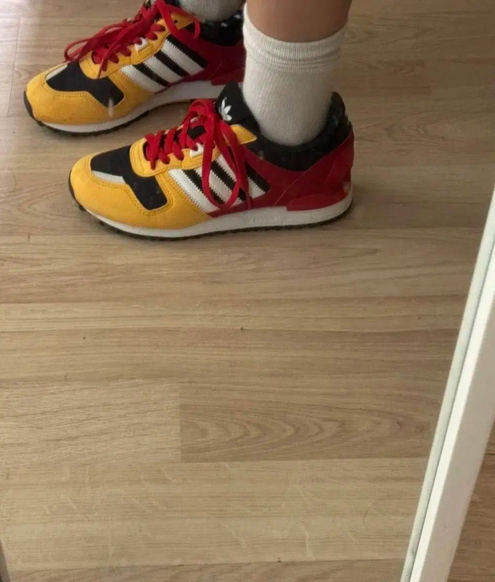 adidas(アディダス) オリジナル Zx 700 2014 日光 マルチカラー 【公式