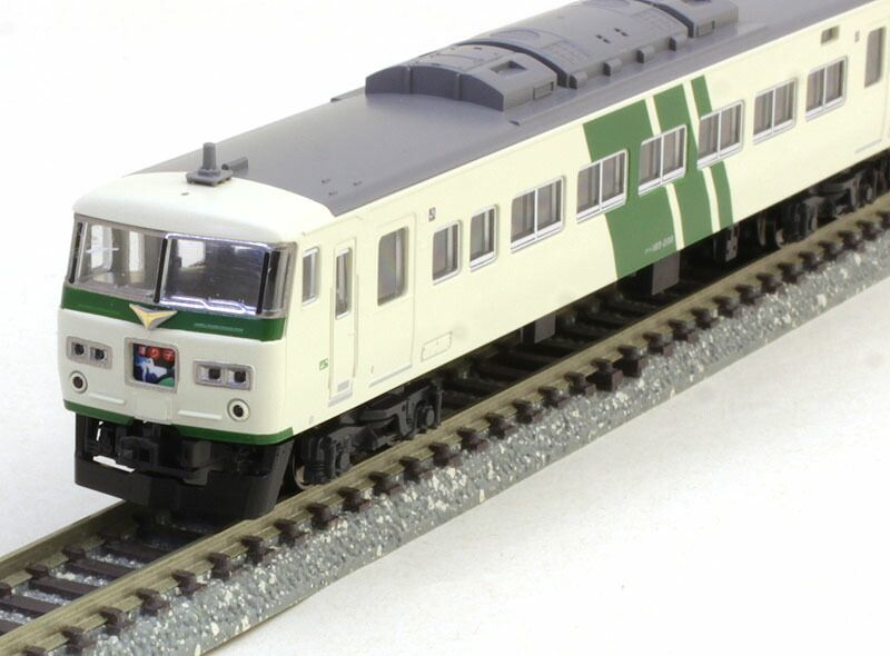 Nゲージ 115系1000,1500番台 動力、ライトユニット付き 国鉄 115-1000