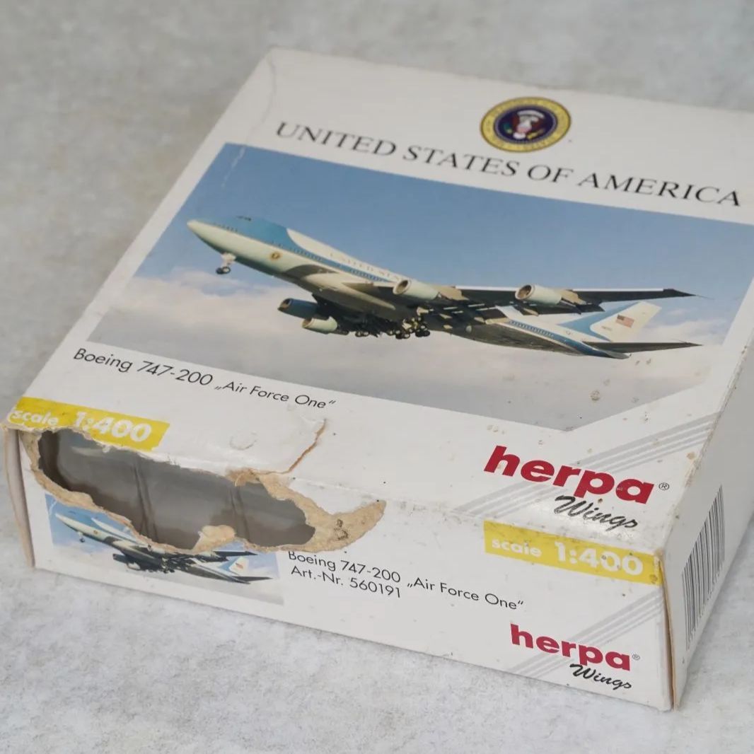 herpa wings 1/200 空港コンテナ車セット 2zzhgl6 【公式通販】