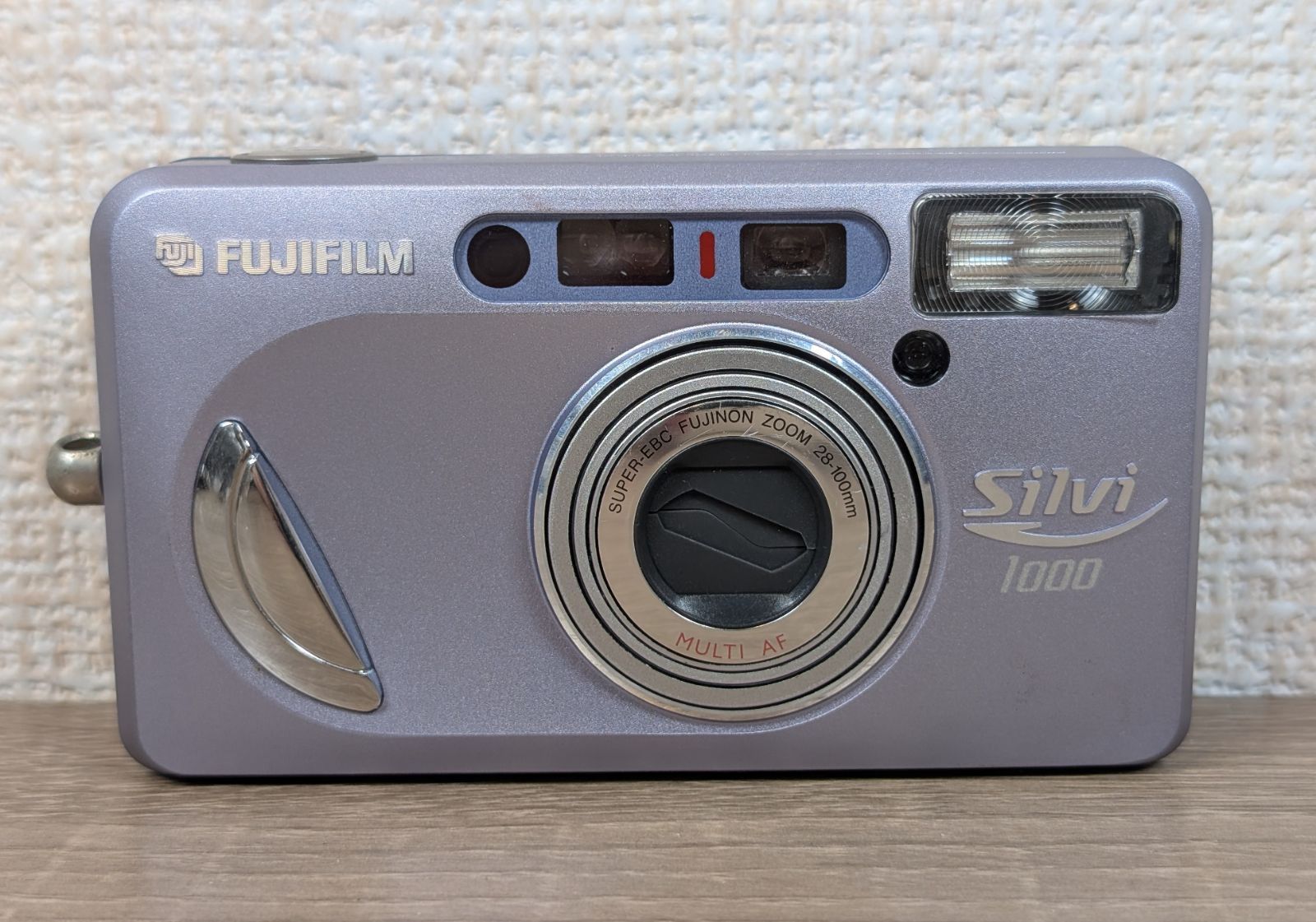完動 色 FUJIFILM Silvi 1000 ブルーメタリック 人気 28mm広角ズーム搭載 フジノンレンズ 軽量コンパクト フィルムカメラ