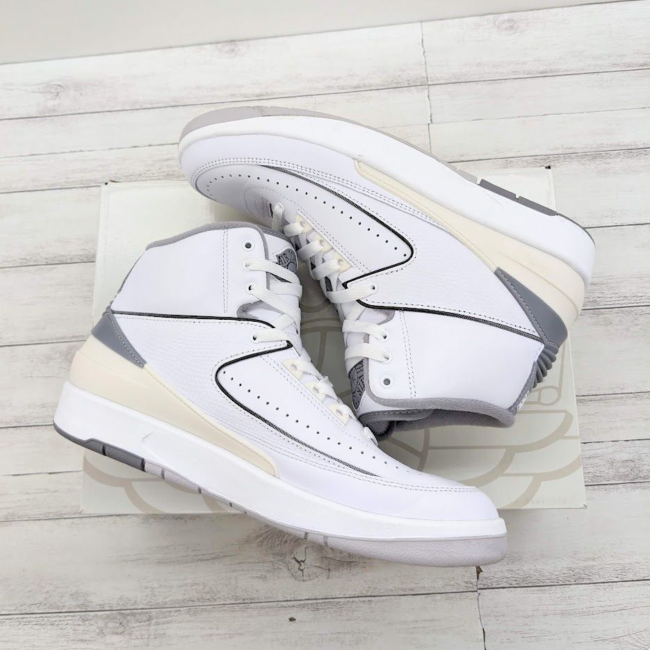 美品 Nike Air Jordan 2 White and Cement Grey ナイキ エアジョーダン2 ホワイト アンド セメントグレー  DR8884-100